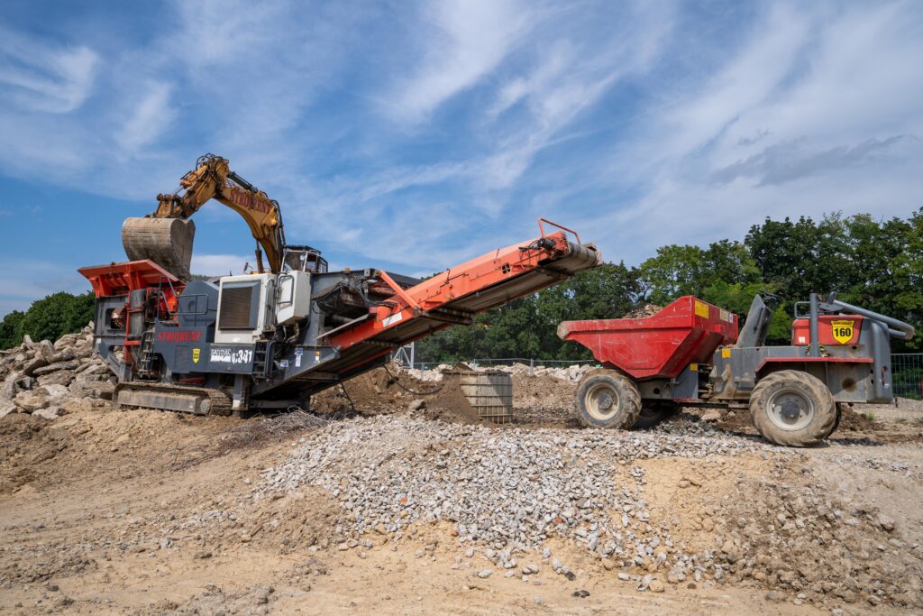 Sandvik QJ 341 | Demoliční technika